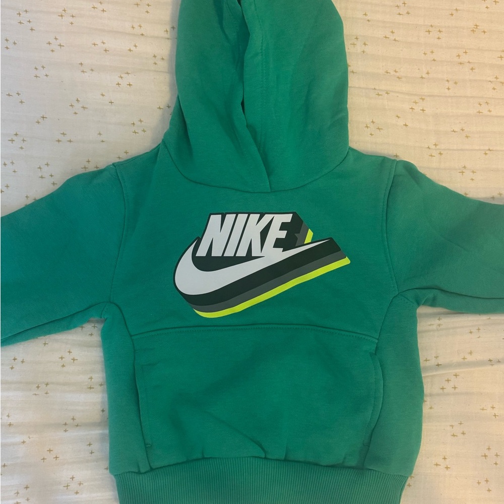 Nike 2T Green Hoodie NWT